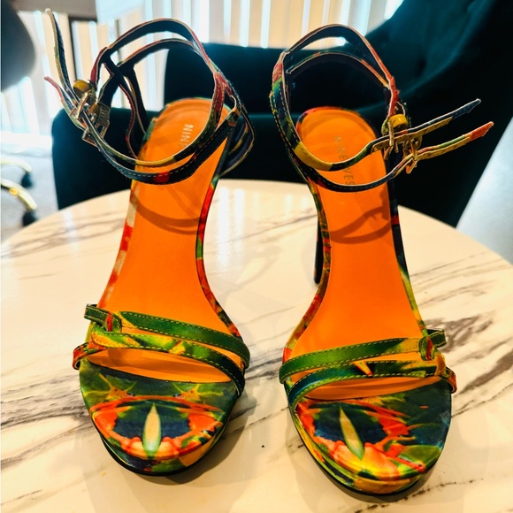 Nine West Printed Satin Platform High Heels Size 6.5M Double Ankle Straps - Picture 4 of 4